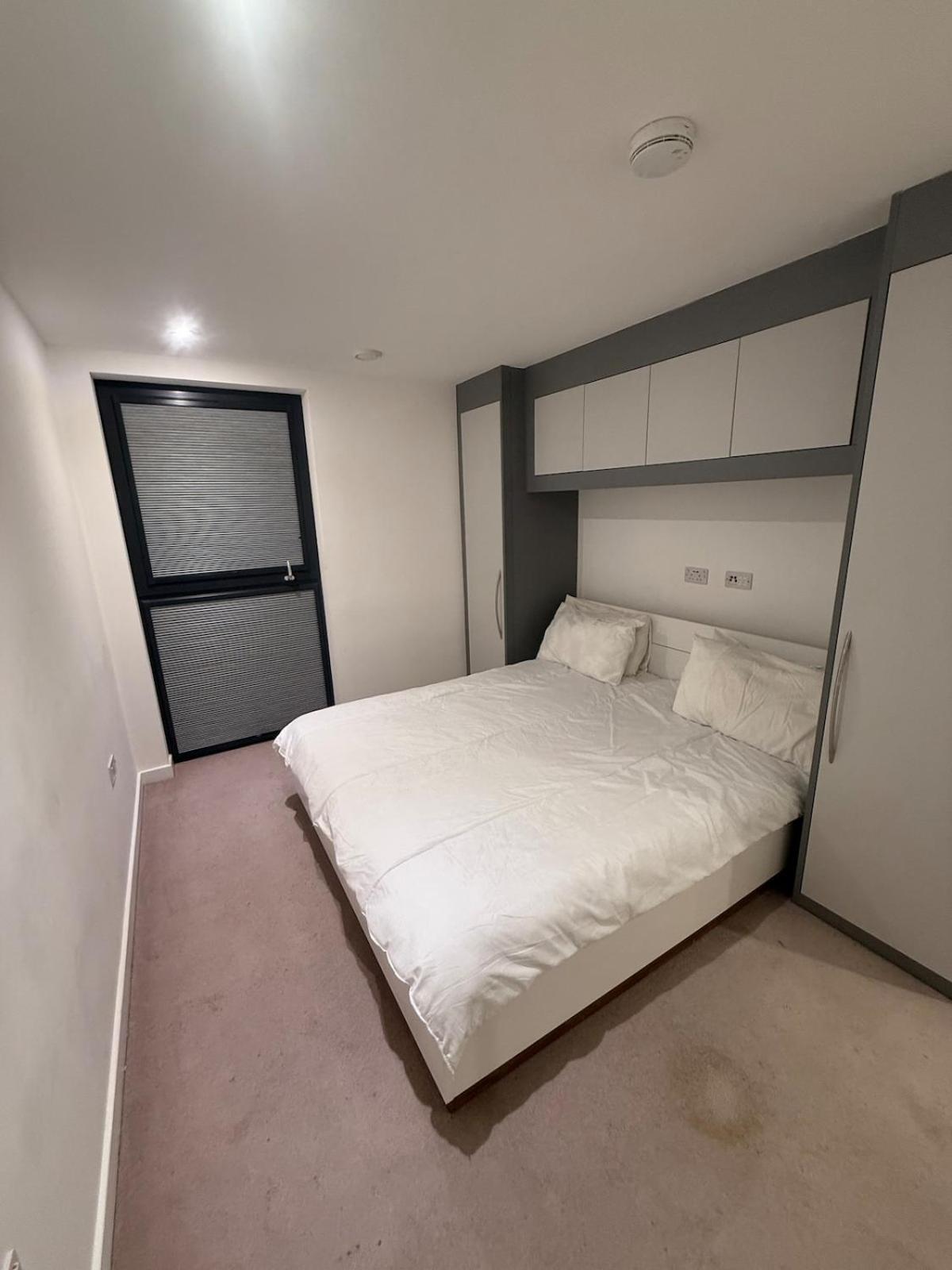 New 2 Bed Apartment Greenwich London Bagian luar foto